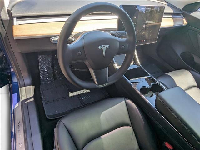 Photo of 2020 Deep Blue Metallic Tesla Model 3