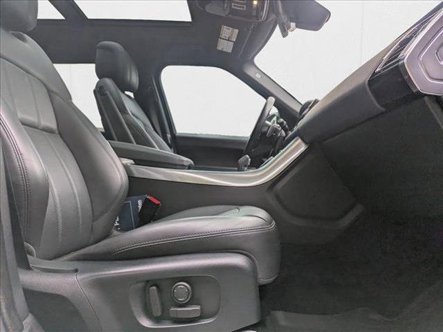 Photo of 2019 Fuji White Land Rover Range Rover Sport