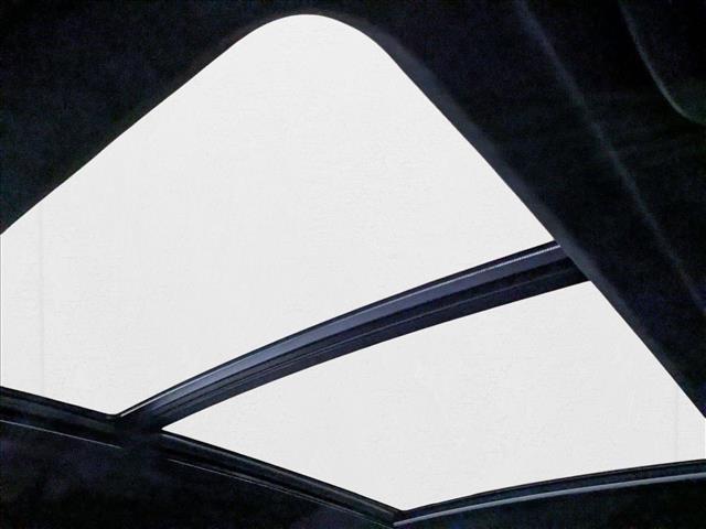 Photo of 2026 Alpine White BMW X7