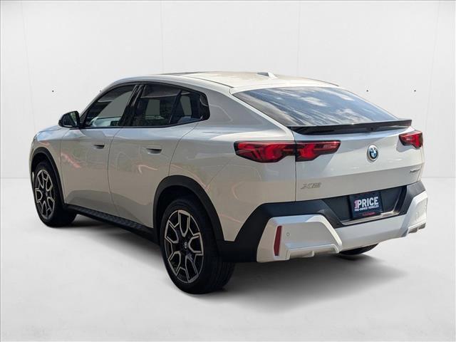 Photo of 2025 Mineral White Metallic BMW X2