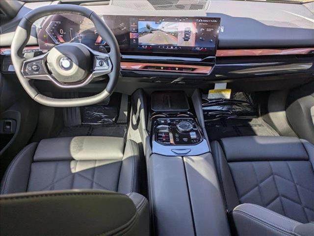 Photo of 2025 Black Sapphire Metallic BMW 540