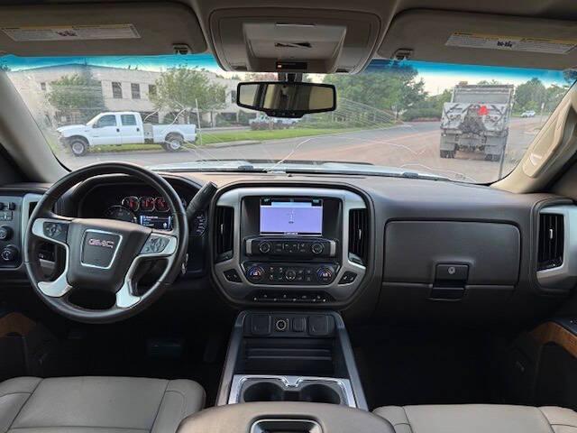 Photo of 2017 White Frost Tricoat GMC Sierra 1500