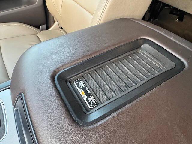 Photo of 2017 White Frost Tricoat GMC Sierra 1500