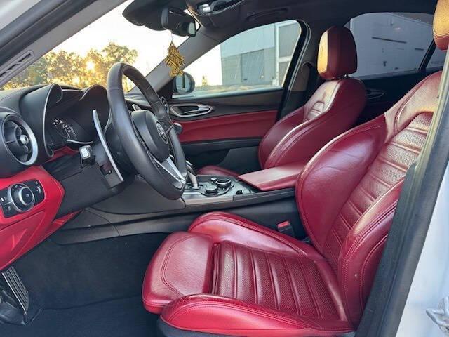 Photo of 2019 Trofeo White Tri-Coat Alfa Romeo Giulia