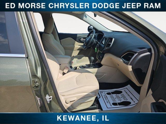 Photo of 2019 Olive Green Pearlcoat Jeep Cherokee