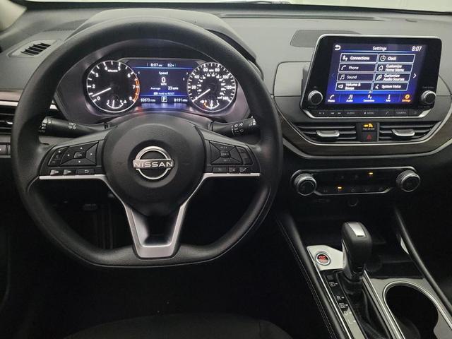 Photo of 2023 Gun Metallic Nissan Altima
