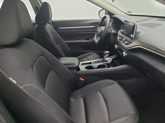 Photo of 2023 Gun Metallic Nissan Altima