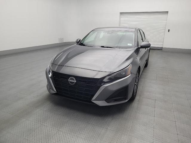 Photo of 2023 Gun Metallic Nissan Altima