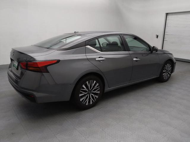 Photo of 2023 Gun Metallic Nissan Altima