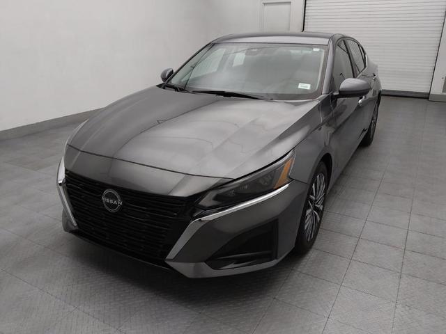 Photo of 2023 Gun Metallic Nissan Altima