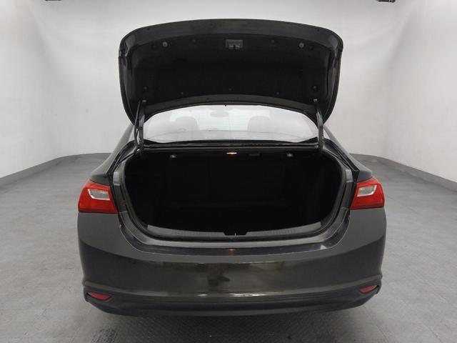 Photo of 2018 Gray Chevrolet Malibu