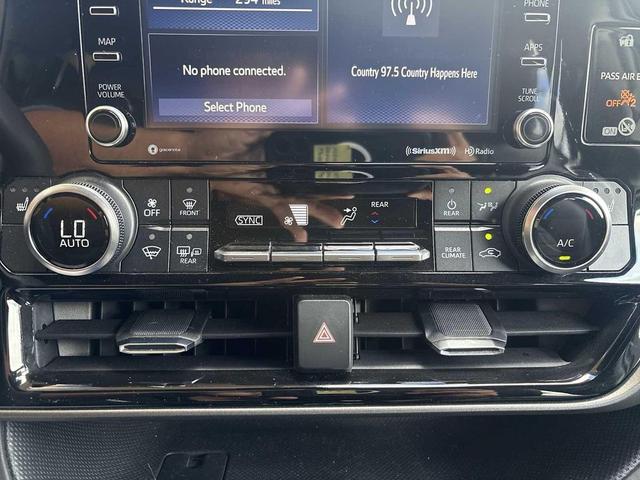 Photo of 2022 MOON DUST Toyota Highlander