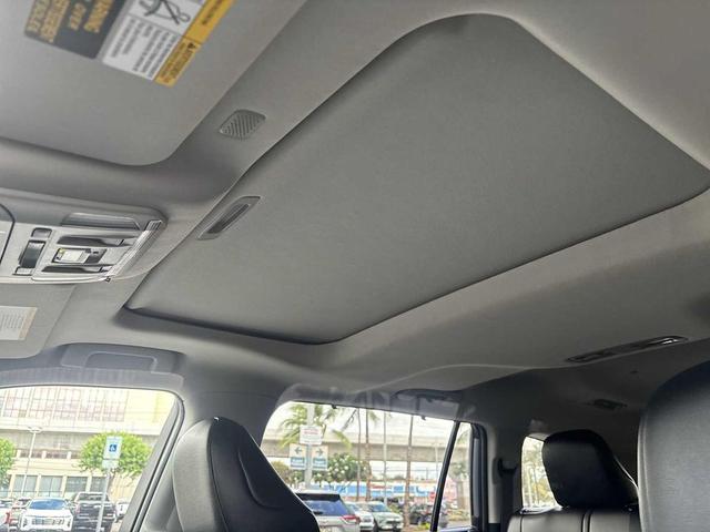 Photo of 2022 MOON DUST Toyota Highlander