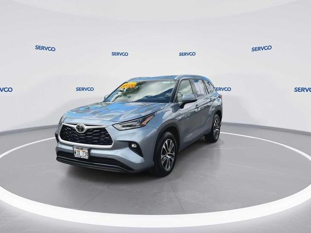 Photo of 2022 MOON DUST Toyota Highlander