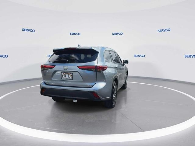 Photo of 2022 MOON DUST Toyota Highlander