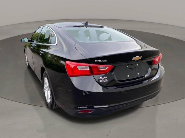 Photo of 2020 Mosaic Black Metallic Chevrolet Malibu
