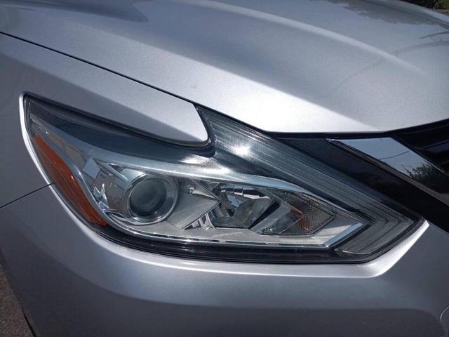 Photo of 2018 Brilliant Silver Nissan Altima