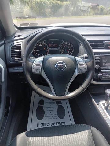 Photo of 2018 Brilliant Silver Nissan Altima