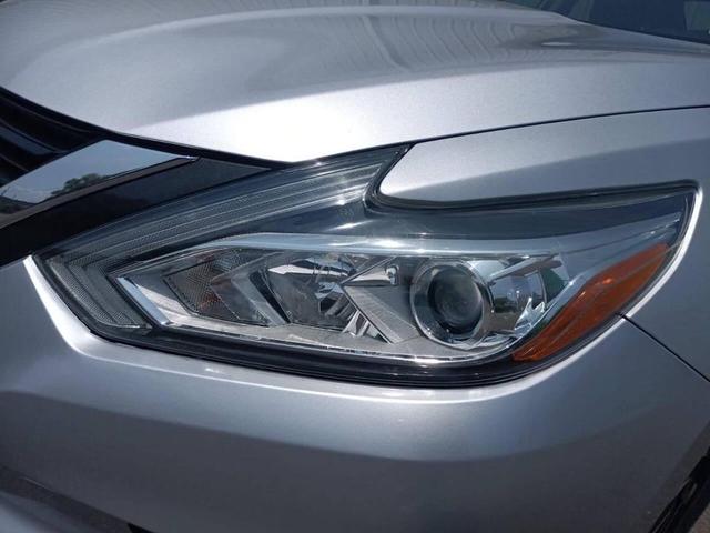 Photo of 2018 Brilliant Silver Nissan Altima