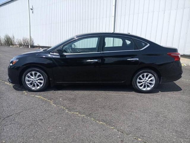 Photo of 2018 Super Black Nissan Sentra