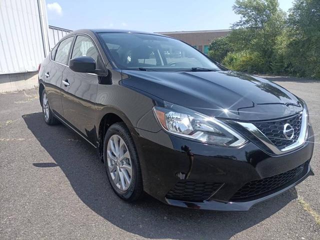 Photo of 2018 Super Black Nissan Sentra