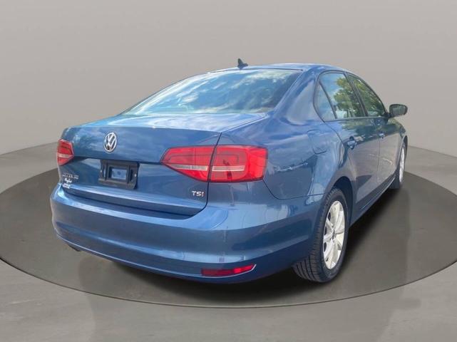 Photo of 2015 Silk Blue Metallic Volkswagen Jetta