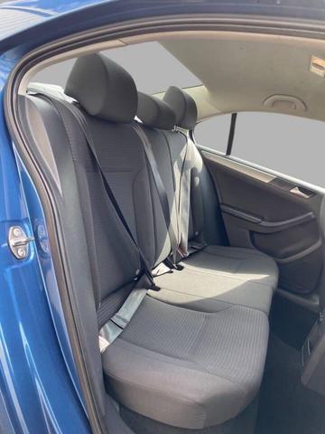 Photo of 2015 Silk Blue Metallic Volkswagen Jetta