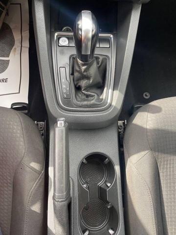 Photo of 2015 Silk Blue Metallic Volkswagen Jetta