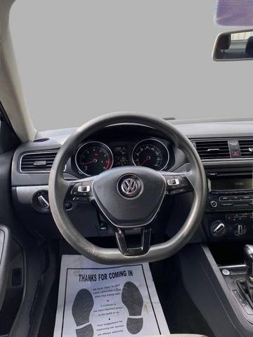 Photo of 2015 Silk Blue Metallic Volkswagen Jetta