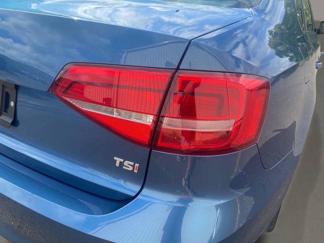 Photo of 2015 Silk Blue Metallic Volkswagen Jetta