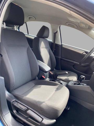 Photo of 2015 Silk Blue Metallic Volkswagen Jetta