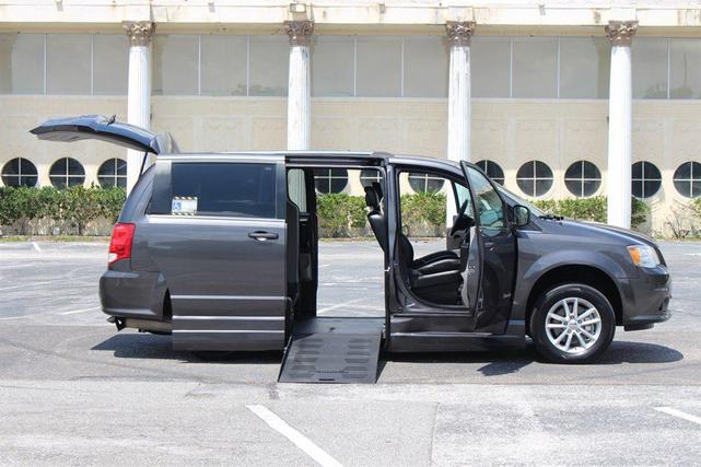 Photo of 2018 Gray Dodge Grand Caravan
