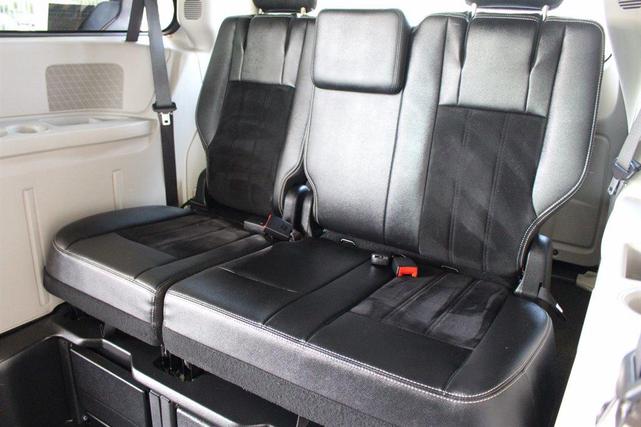 Photo of 2018 Gray Dodge Grand Caravan