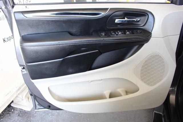 Photo of 2018 Gray Dodge Grand Caravan