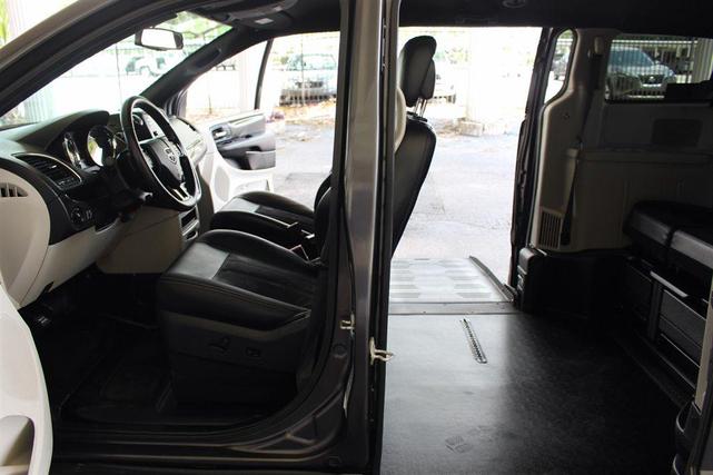 Photo of 2018 Gray Dodge Grand Caravan