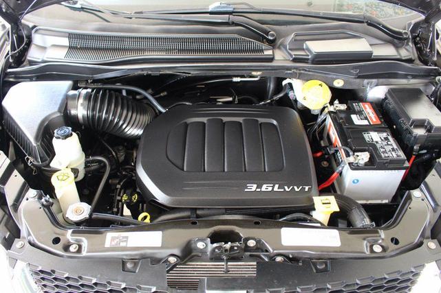 Photo of 2018 Gray Dodge Grand Caravan