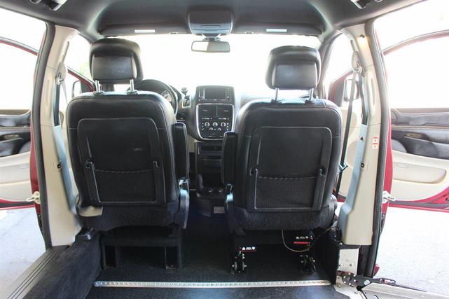 Photo of 2019 Red Dodge Grand Caravan