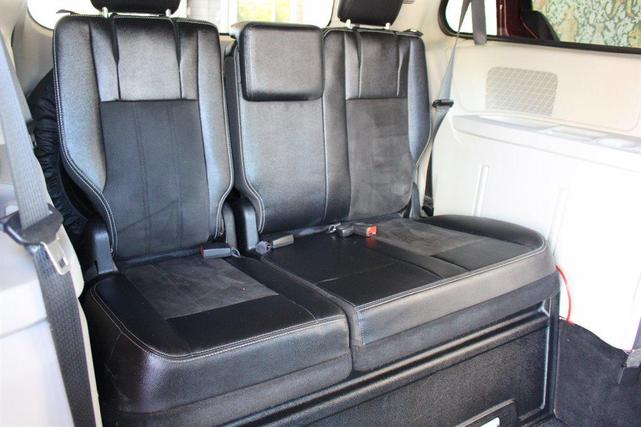 Photo of 2019 Red Dodge Grand Caravan