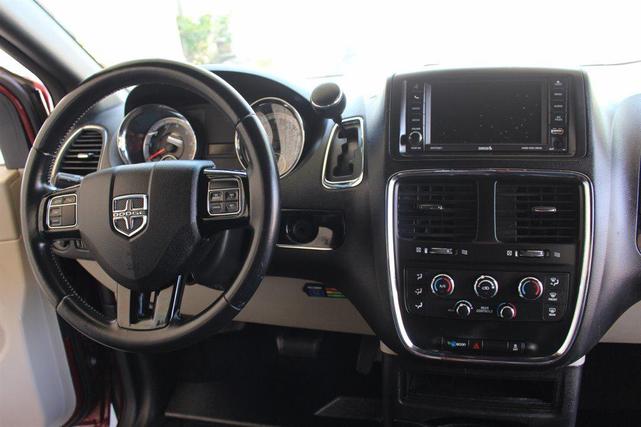 Photo of 2019 Red Dodge Grand Caravan