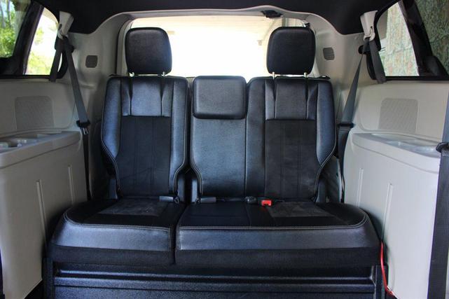 Photo of 2019 Red Dodge Grand Caravan