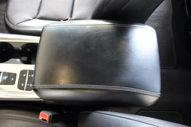 Photo of 2020 White Ford Explorer