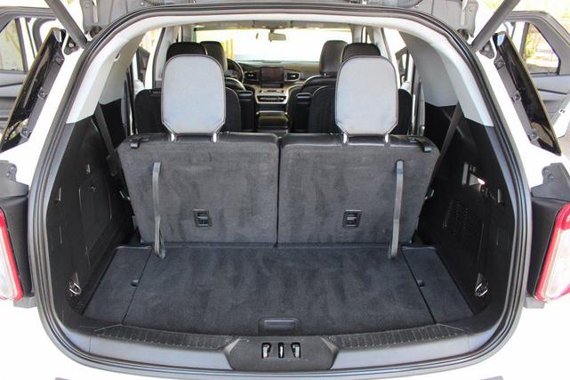 Photo of 2020 White Ford Explorer