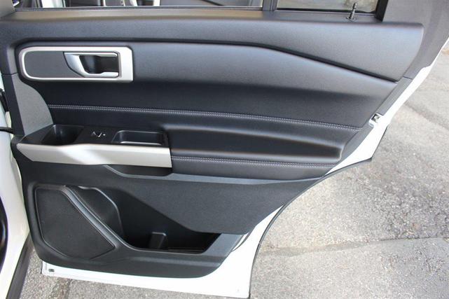 Photo of 2020 White Ford Explorer