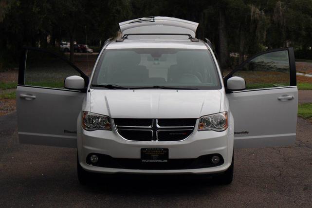 Photo of 2020 White Dodge Grand Caravan