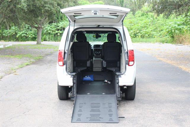 Photo of 2020 White Dodge Grand Caravan