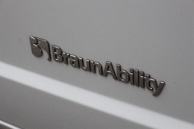 Photo of 2020 White Dodge Grand Caravan
