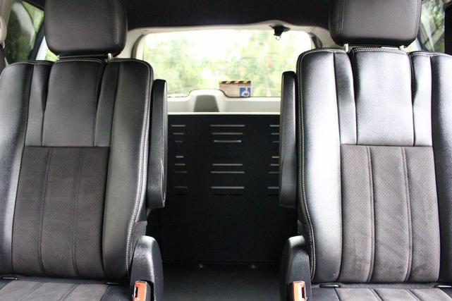 Photo of 2020 White Dodge Grand Caravan