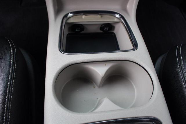 Photo of 2020 White Dodge Grand Caravan