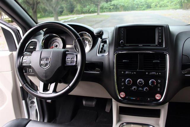 Photo of 2020 White Dodge Grand Caravan