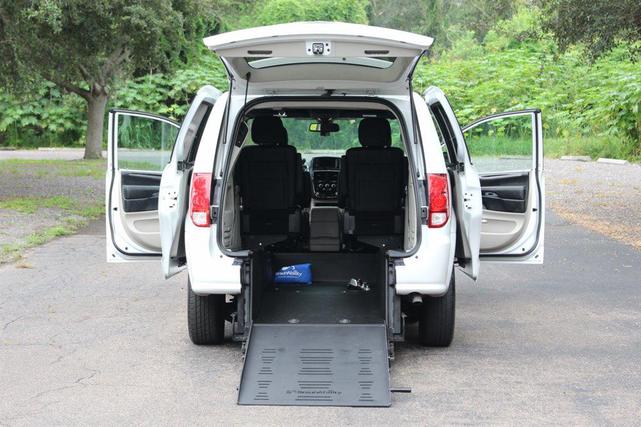 Photo of 2020 White Dodge Grand Caravan